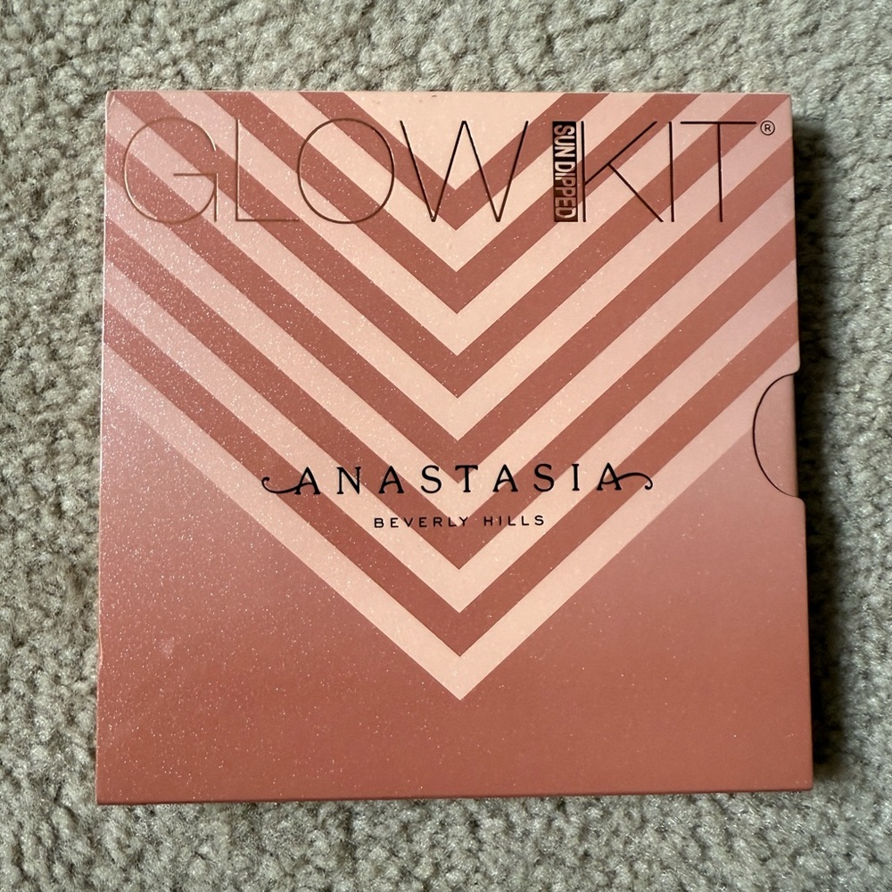 NEW Anastasia Sundipped Glow Kit